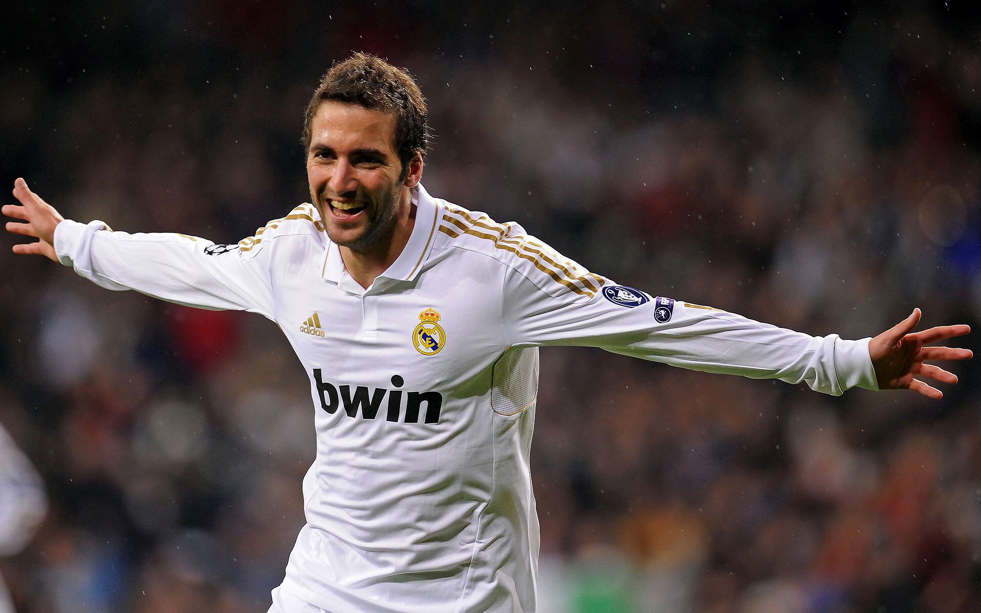 深度：佩雷拉续约45天后狼狈下课，谁才是狼队真正的问题？，佩雷拉受伤